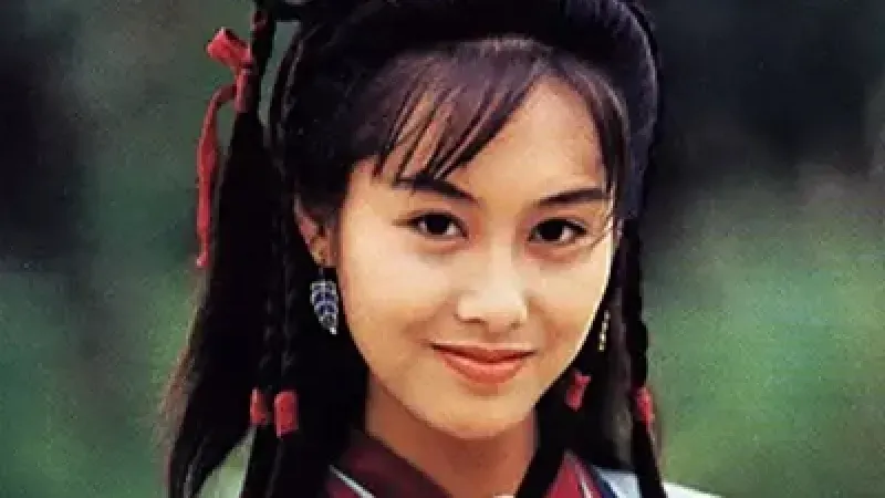 Athena Chu as Huang Rong in 1994 series