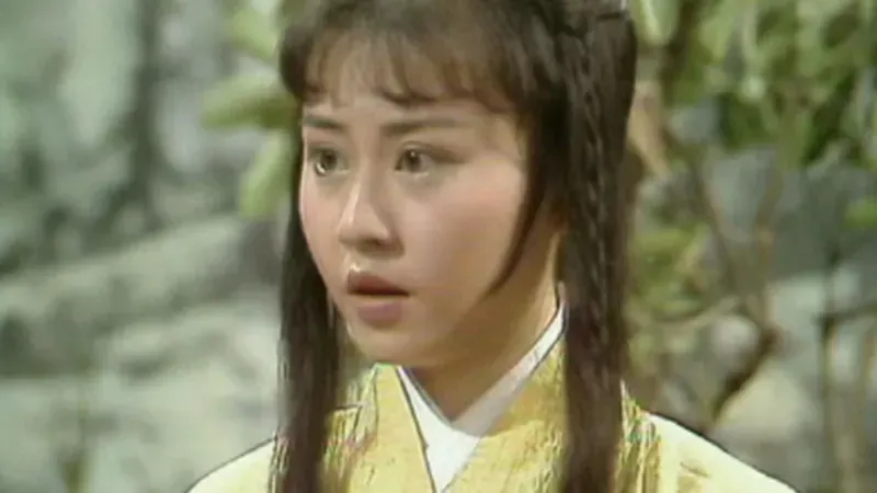 Ann Lee Tung Ming as Xiaolongnü in 1976 series